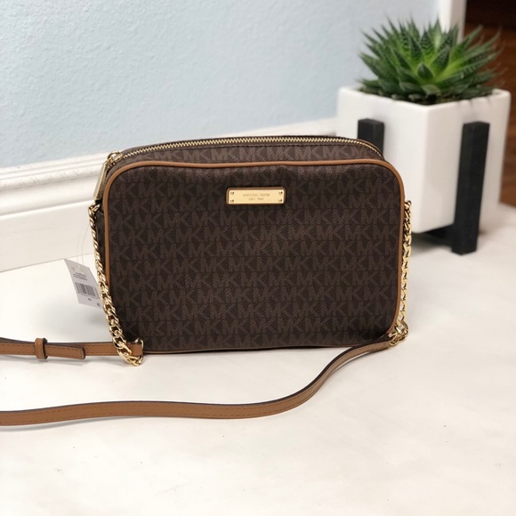 Michael Kors Handbags - Michael Kors • NWT Large East West Crossbody Bag